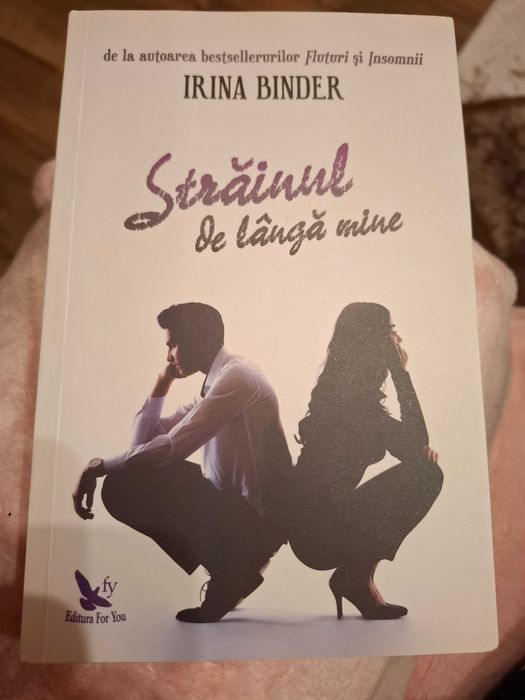 Carte Strainul de lângă mine- Irina Binder