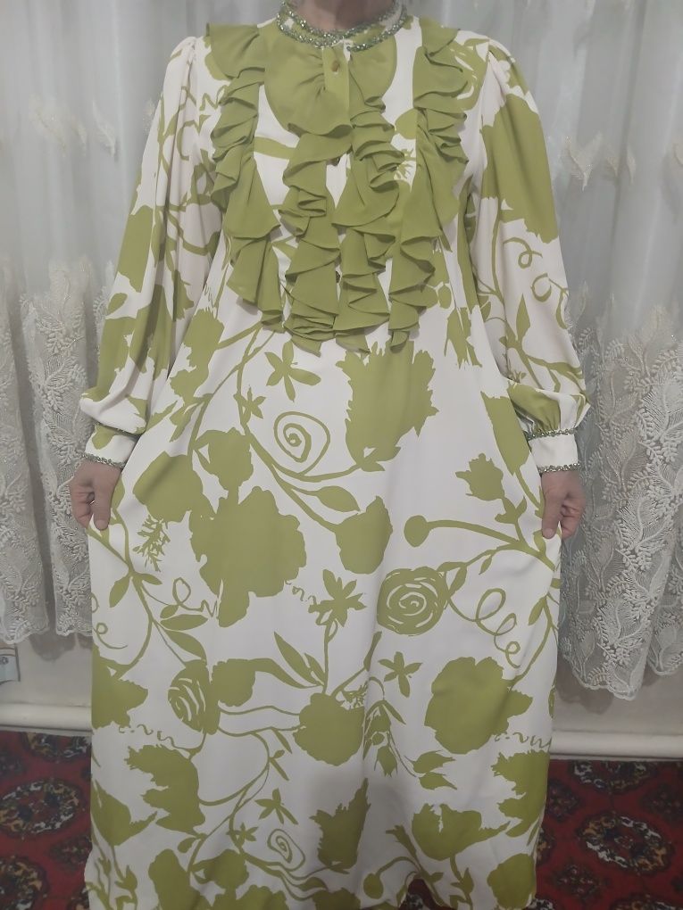 Koʻylak sotiladi