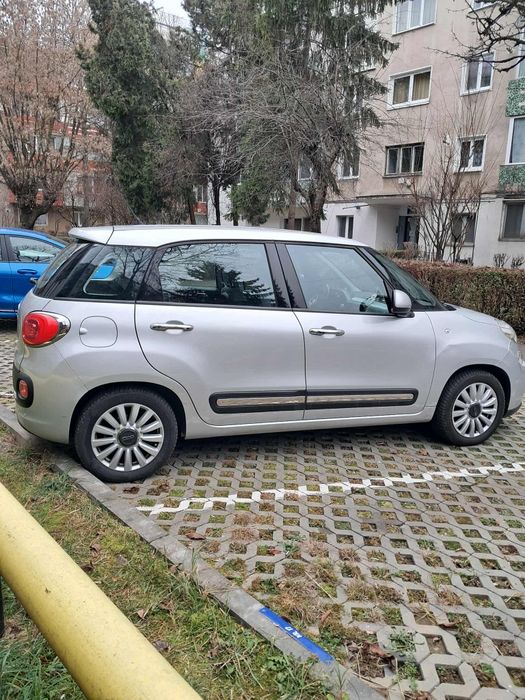 Vând mașina FIAT