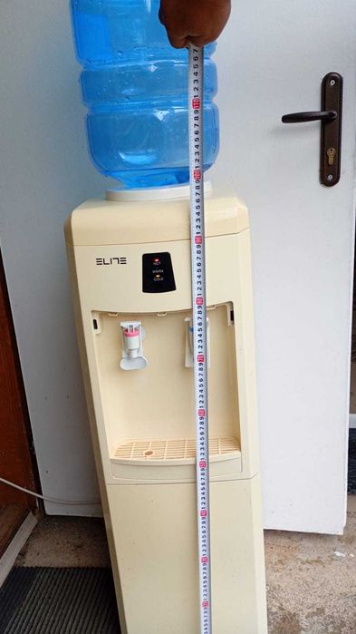 Диспенсър за вода