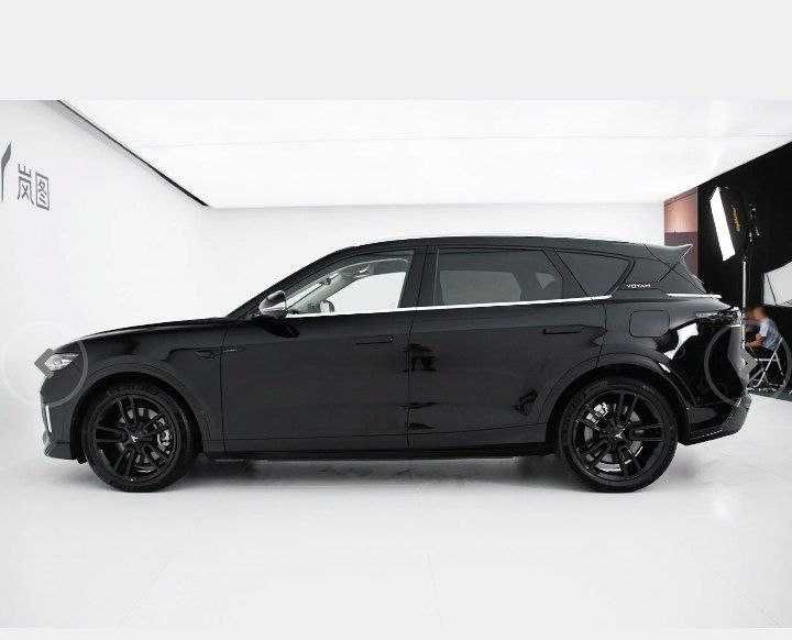 Voyah free hybrid 318 km 4 rwd NALICHI