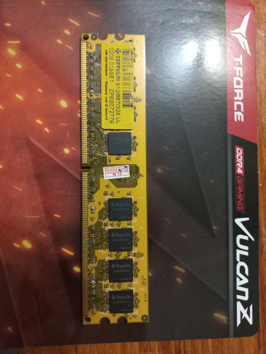 Оперативная память 4GB DDR4 2400 MHz + DDR3 2GB