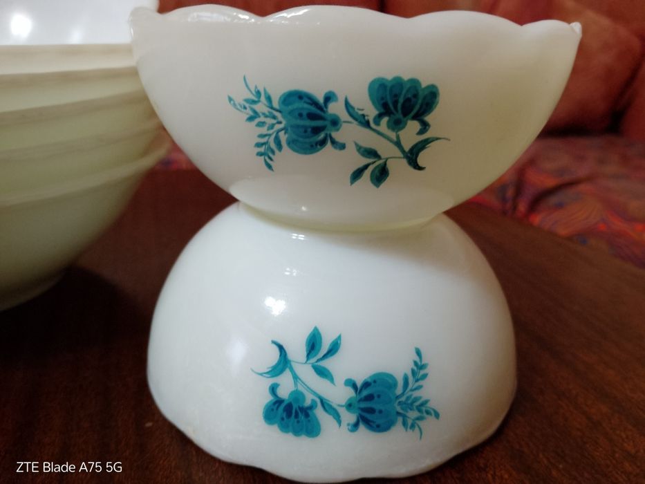 Големи и малки купи от аркопал