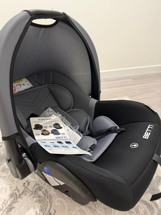 Детское автокресло-переноска Babyton BETTI в идеальном состоянии