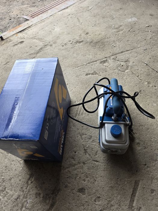 Продам вакуумный насос 40000.