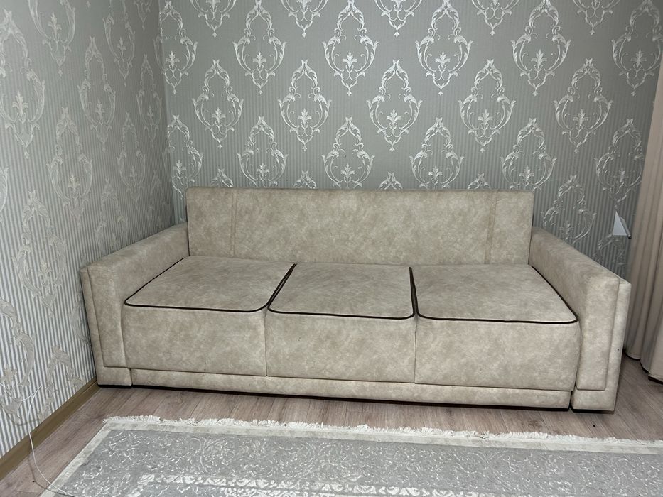 Продам большой диван
