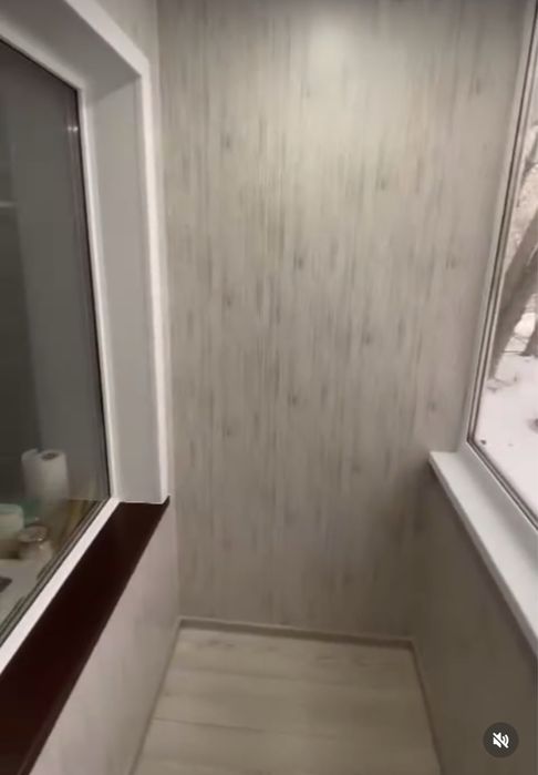 Изготовление и установка окон и балконов а также дверей