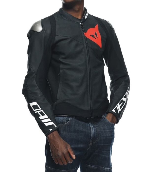 Geaca moto Dainese Sportiva - piele, marimea 46 (S), aproape noua