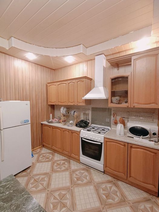 Сдается 2 ком Метро Ойбек за Cake Lab