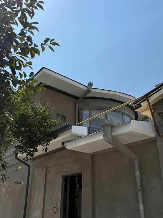 Uchtepa Letiraturniyda 2 etajli 1.5 sotok kottej hovli