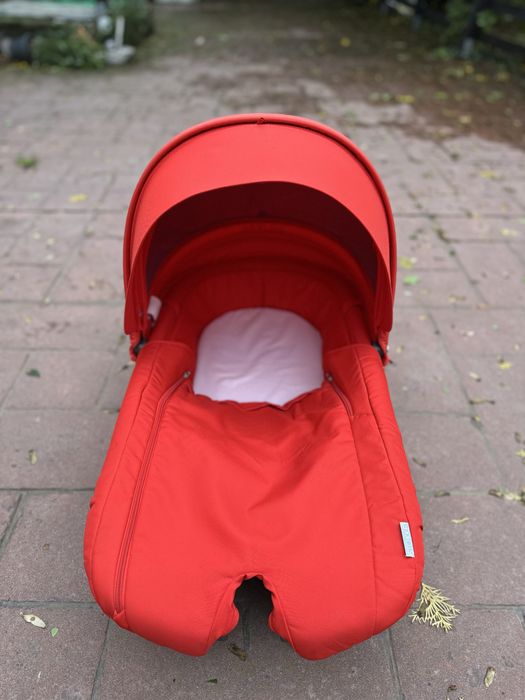 Carucior stokke complet + accesorii + carut pliabil GRATIS + scoica