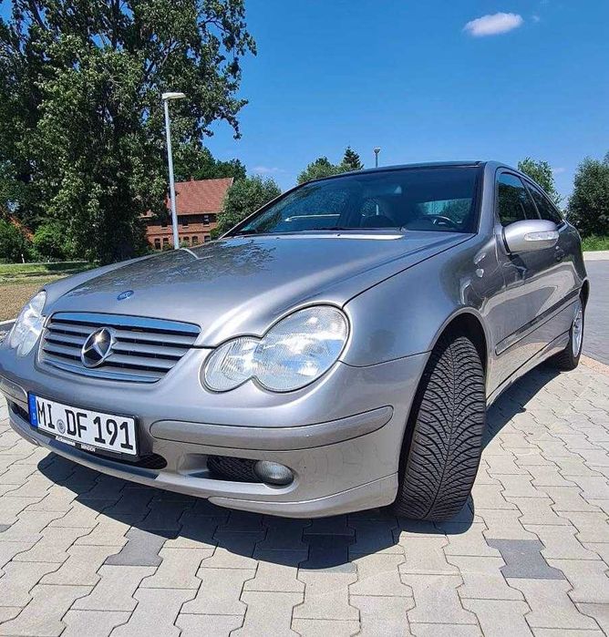 Mercedes C200 Kompressor 163 CP Coupe Automat
