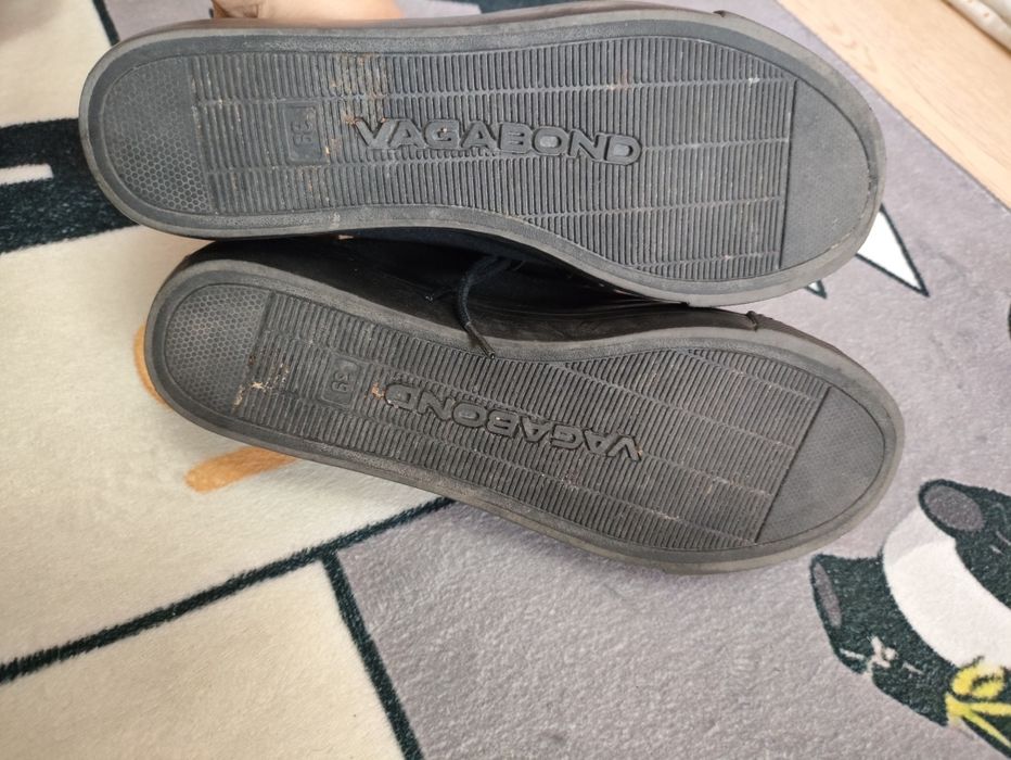 Дамски обувки на платформа