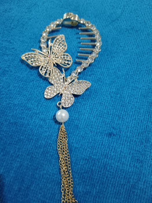 Vând Accesoriu pentru Păr Nou