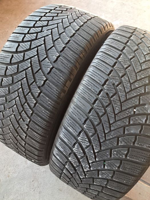 2 anvelope iarnă 225 45 r18 Bridgestone
