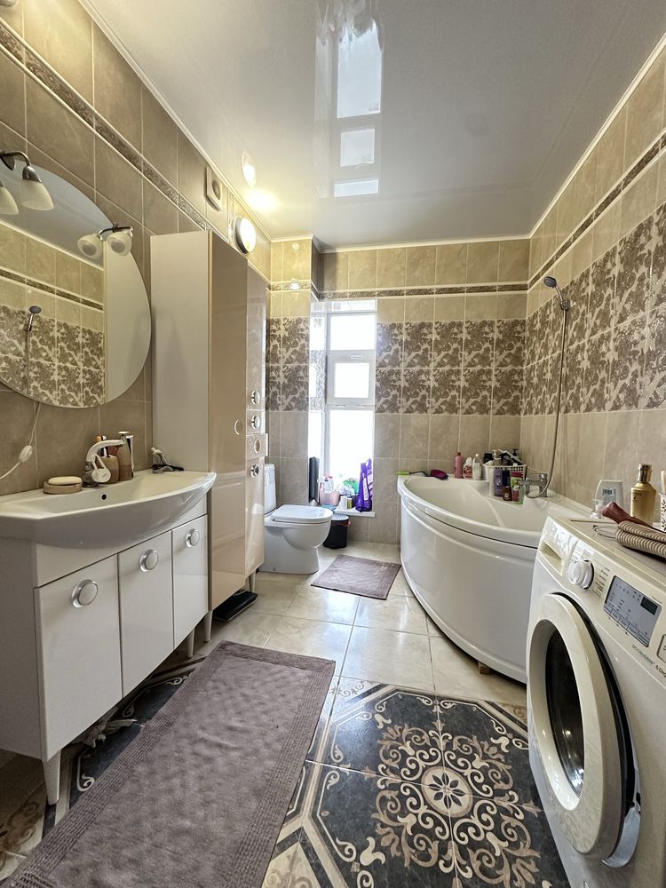 Продается коттедж 316 м2 в г.Тобыл