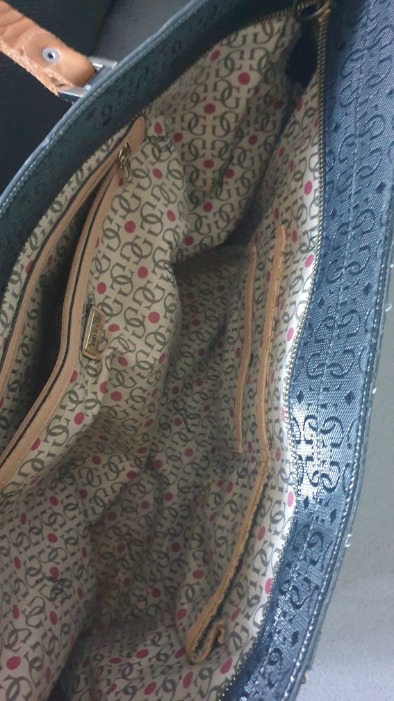 Дамска чанта Guess