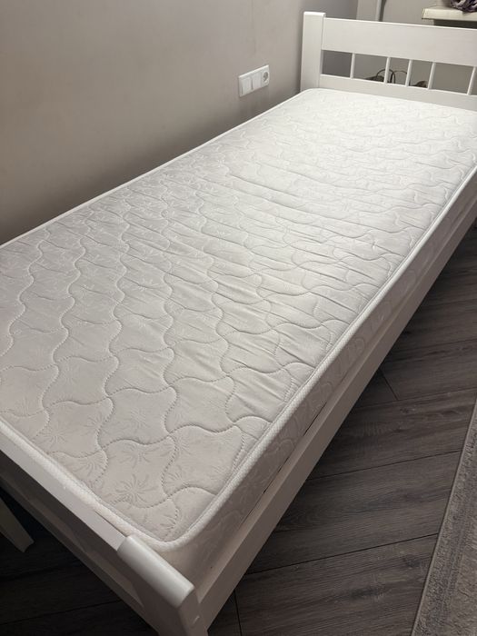 Кровать ИКЕА с ортопедическим матрасом