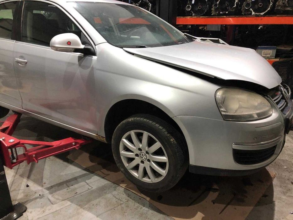 Dezmembram Volkswagen Jetta 2008
