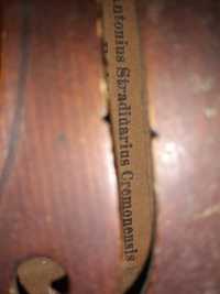 Vand vioara Antonius Stradivarius Cremonensis Faciebat Anno 1713