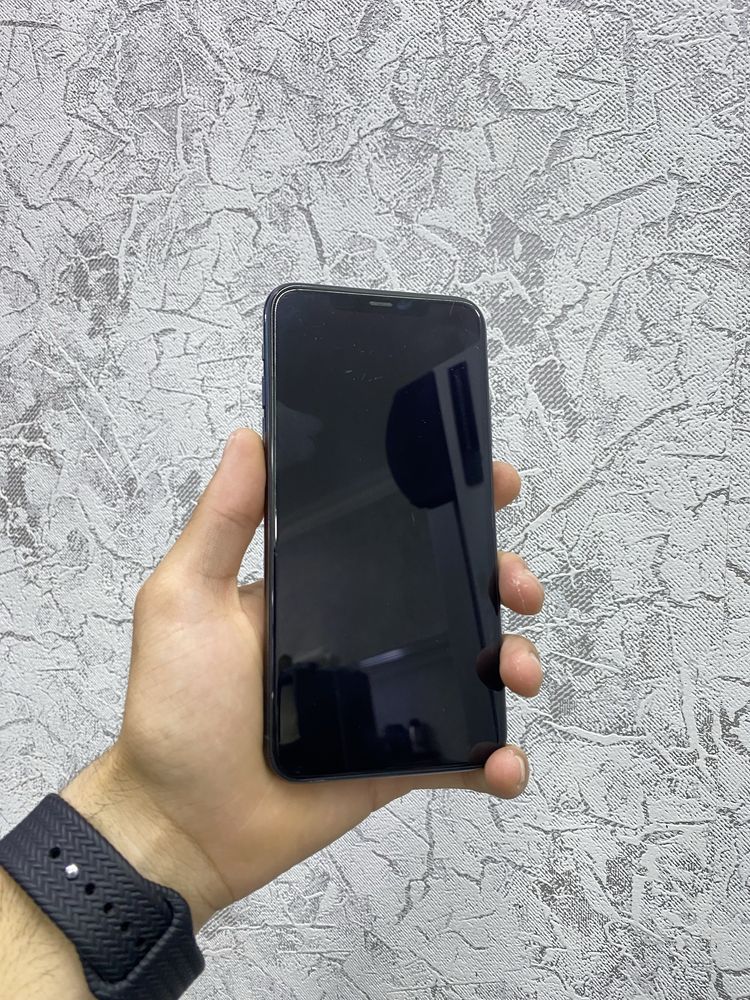Iphone 11 pro max.