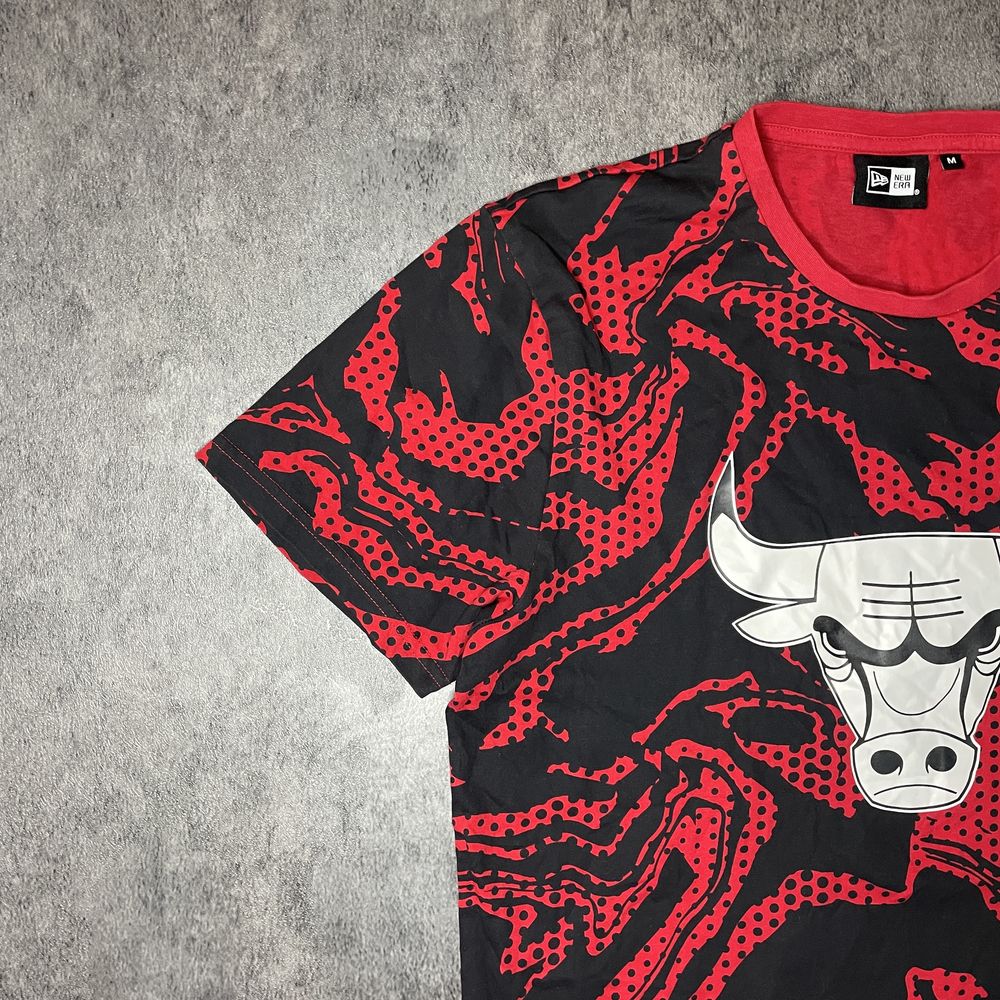 Tricou NBA New Era Chicago Bulls original – imprimeu, mărime M