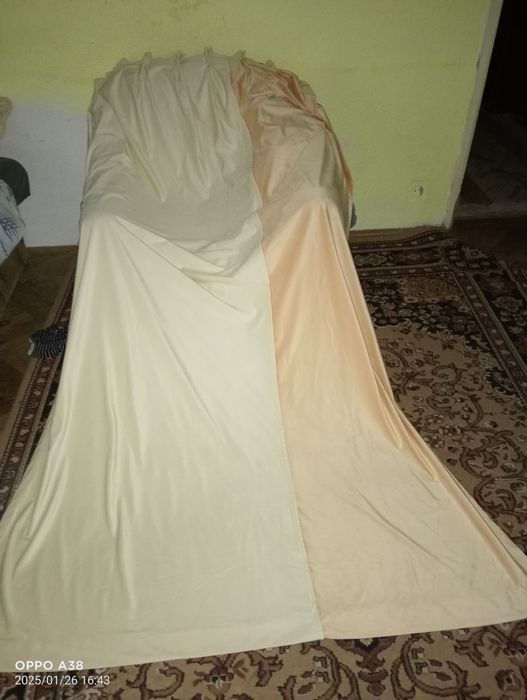 Vind două draperii,