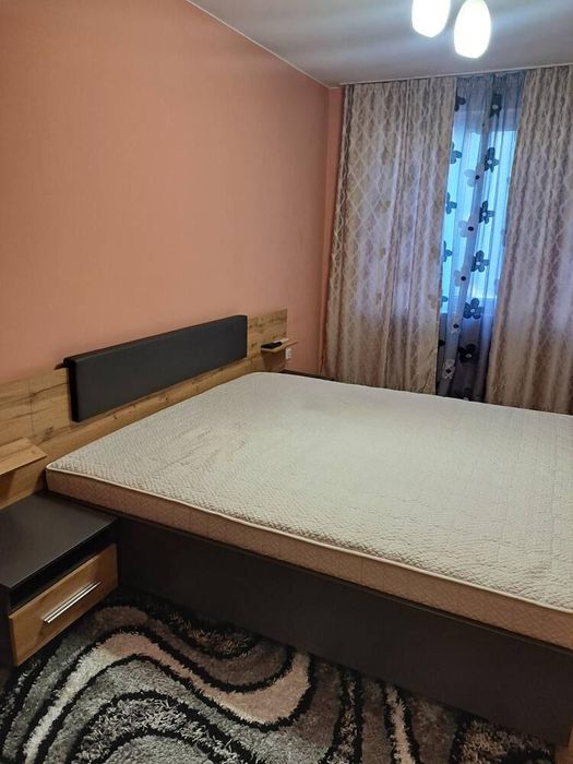 Дава се под наем Тристаен апартамент в Бургас, Лазур - 80 кв.м за 612 € - Снимка #2