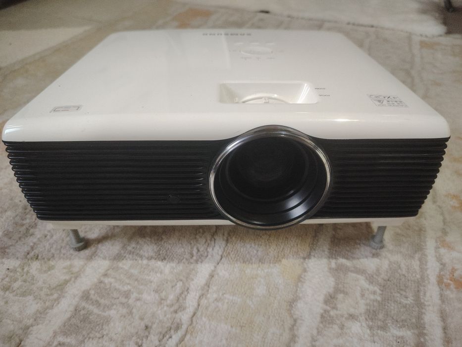 Проектор /прожектор