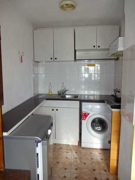 Дава се под наем Едностаен апартамент в Варна, Спортна зала - 32 кв.м за 244.8 € - Снимка #2