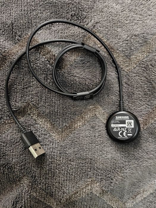 Безжично зарядно за часовник Samsung watch 4