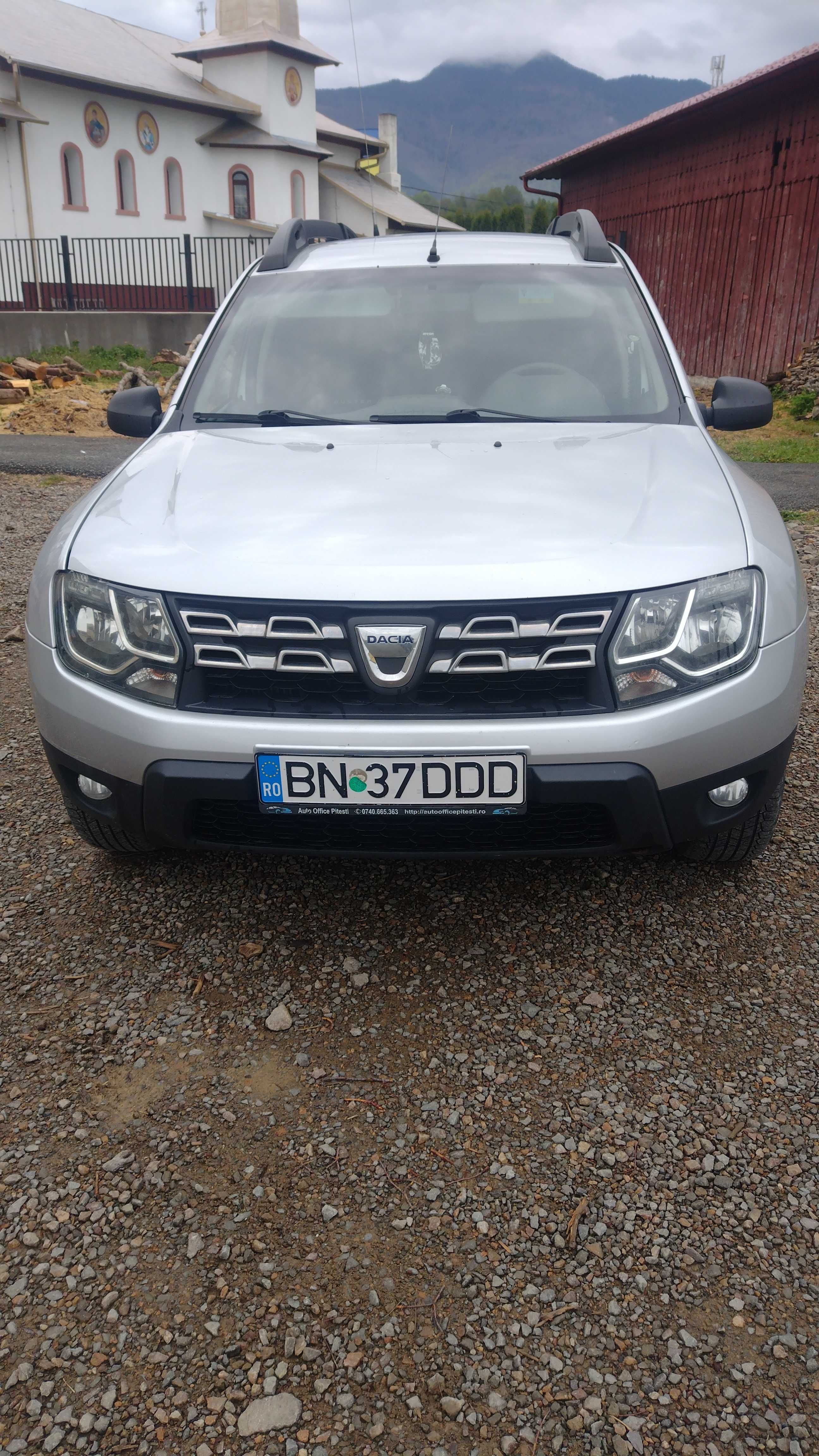 Vând Dacia Duster 2015
