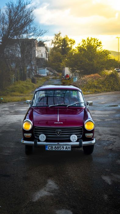 Кола под наем за бал, сватба или друг специялен повод! Под наем ретро