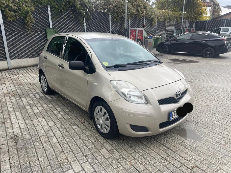 Toyota Yaris 2010 benzina