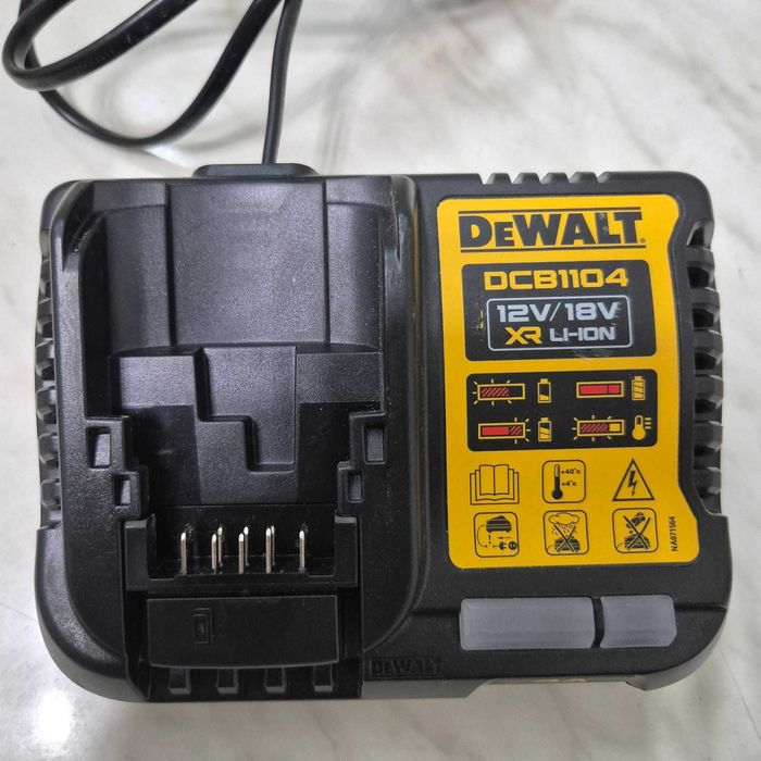 Set Scule DeWALT Bormasina DCD796 Flex DCG405 Incarcator DCB1104 33701