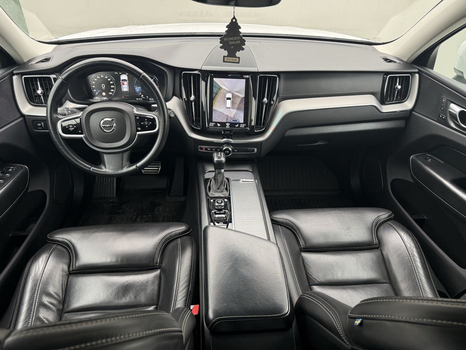 VOLVO XC60 Inscription 4X4 > Automat< 190CP