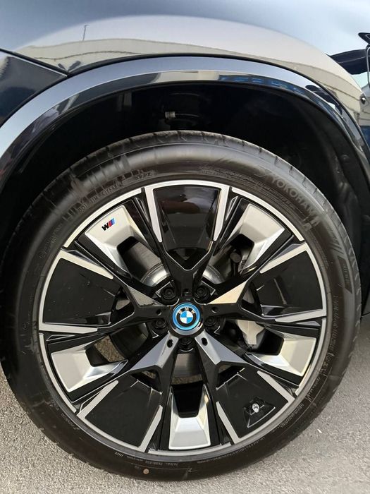 Bmw ix3 40l m sport электромобиль