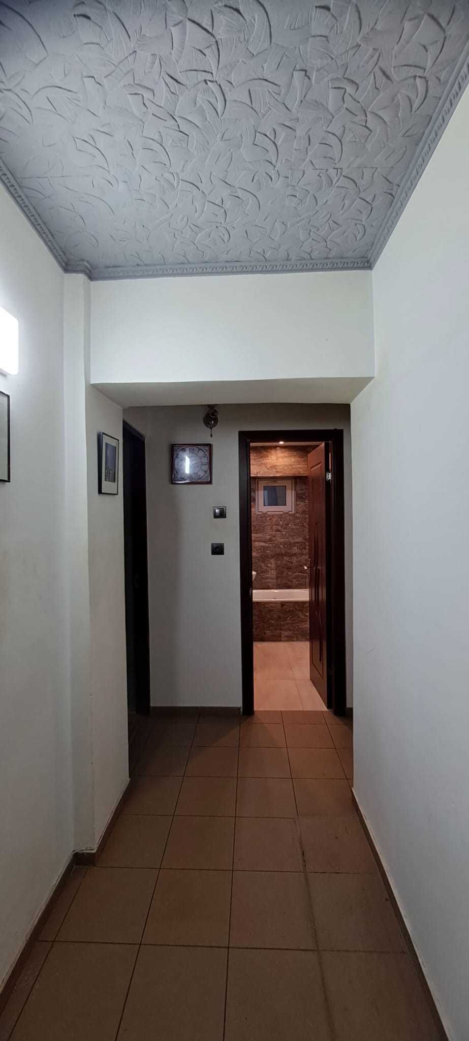 Apartamen 3 camere - Rovinari Centru