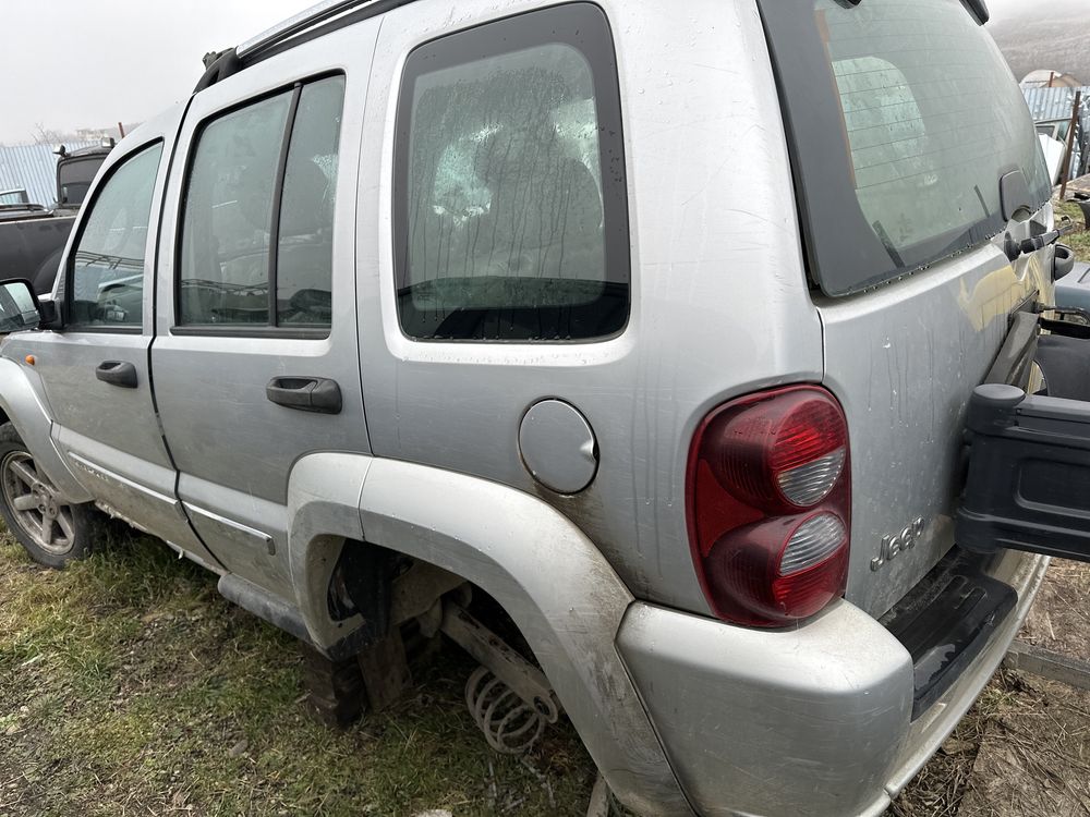 Dezmembrez Jeep Cherokee 2.8 CRD