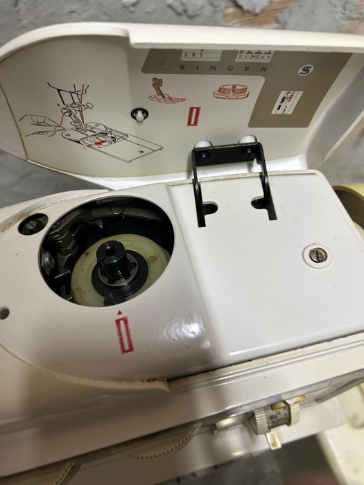 Електрическа шевна машина Сингер модел Singer 720 G