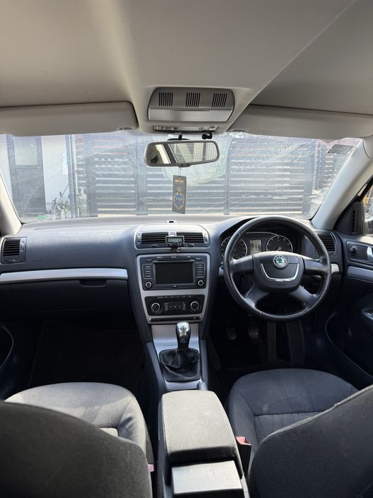 Skoda octavia 1.9 tdi volan partea dreapta