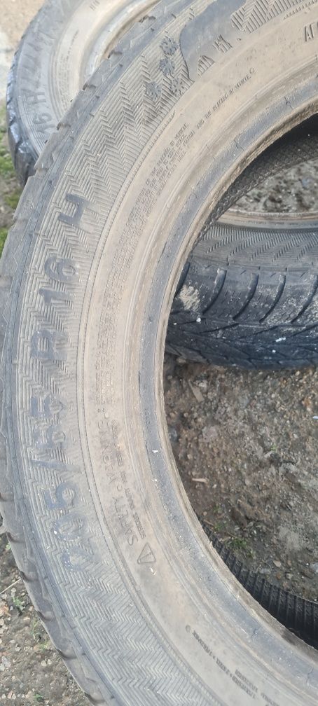 Продавам  гуми 205/55/16