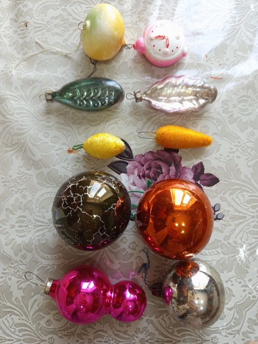 Продается советские и ГДР елочные игрушки шары и разные фигурки