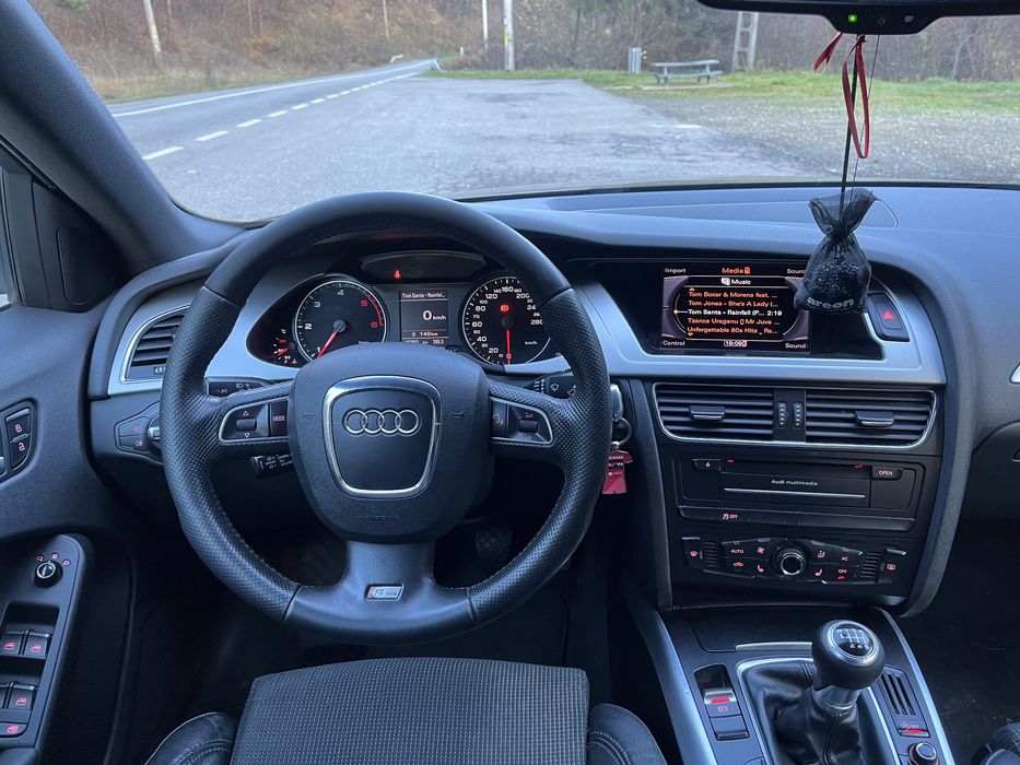 Audi A4 B8 S-Line 2.0 TDI 143 CP Euro 5 Bi-Xenon / Navi mare 3G