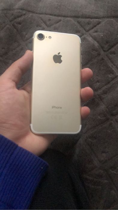 iPhone 7 32 gb.