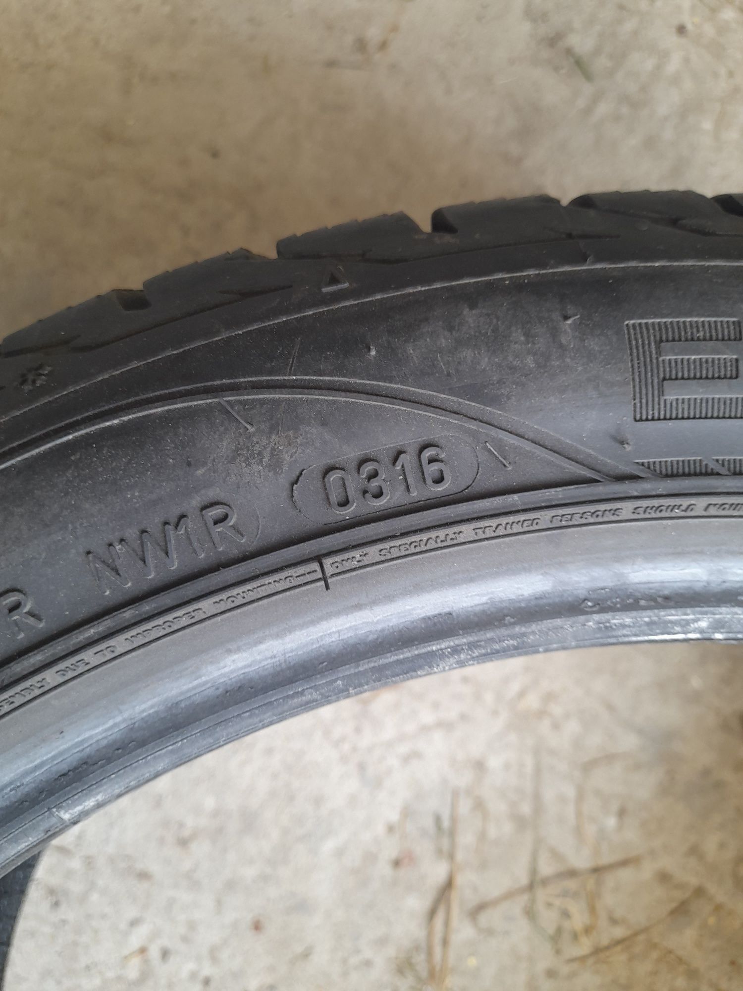 Гуми зимни 225/45 r17