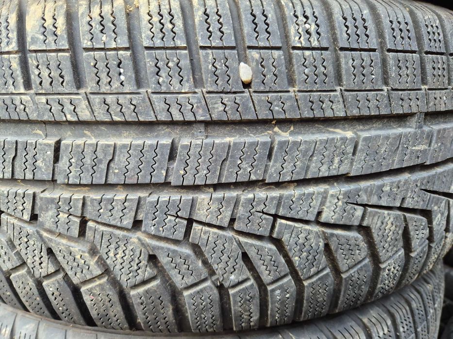 4 Anvelope de IARNA - 215/55/17 - HANKOOK - Stare buna DOT 2020 !