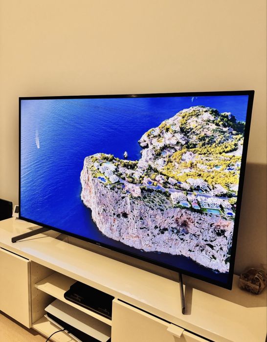 Televizor smart SONY BRAVIA diagonala de 139 cm