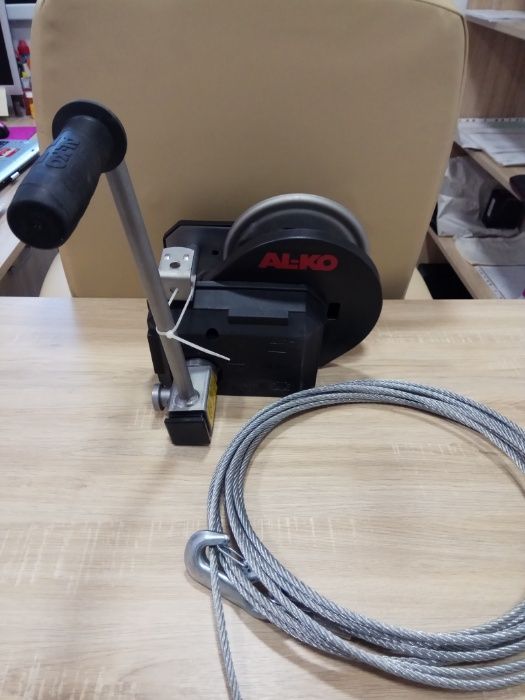 Troliu AL-KO 901 PLUS pentru platforme auto