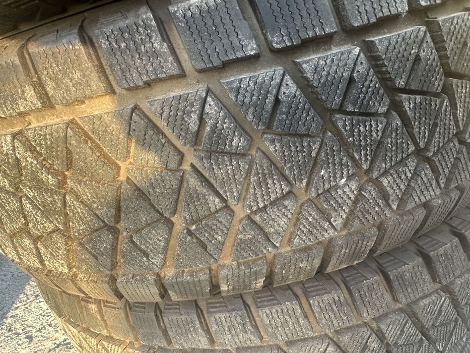 255/70/17-Bridgestone